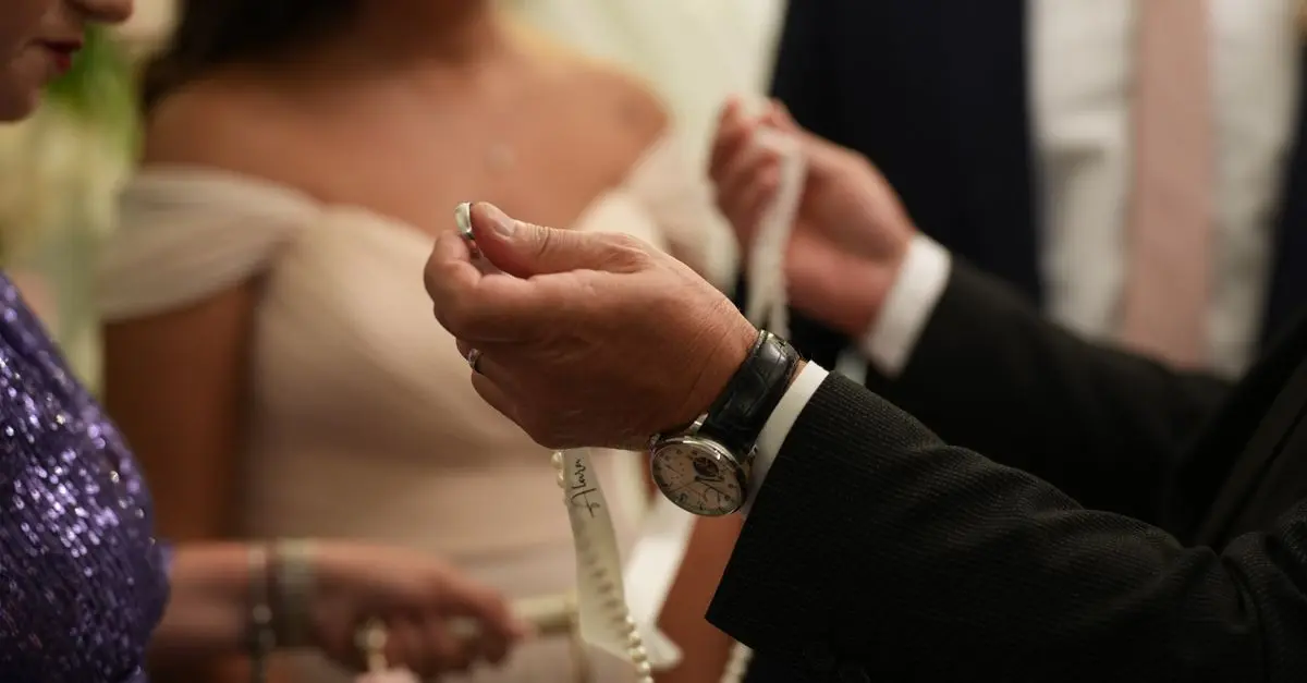 Les 8 Rituels Symboliques à Intégrer dans Votre Mariage