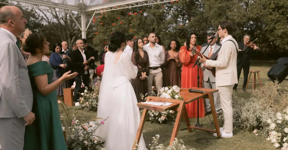 Comment Écrire des Vœux de Mariage Émotionnels et Personnalisés