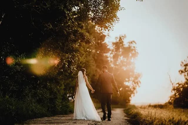 Comment Créer une Célébration de Mariage Émotionnelle et Unique