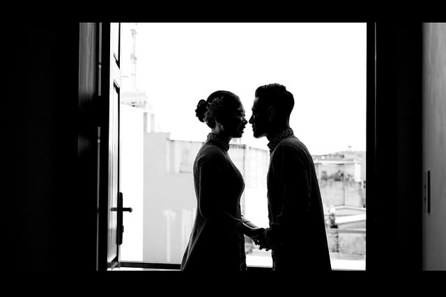 Comment Créer une Cérémonie de Mariage Émotionnelle et Unique